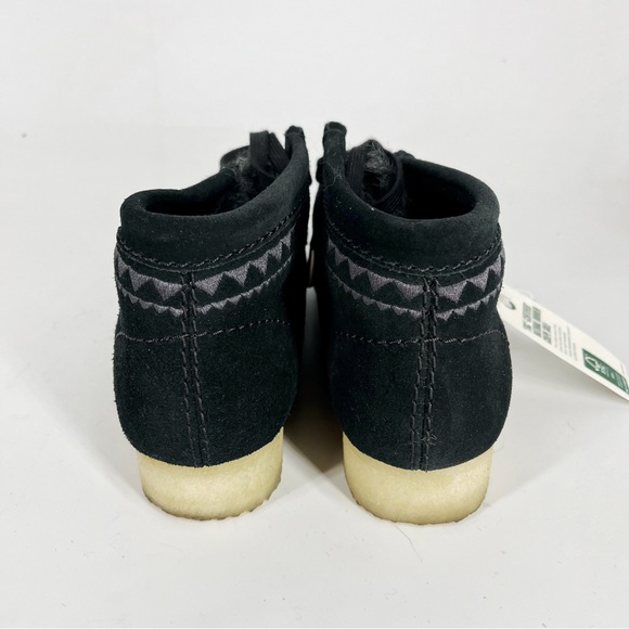 Clarks Wallabee Interest Embroidered Suede Fur Trim Moc Boots Lace Up Anthro - Picture 9 of 11